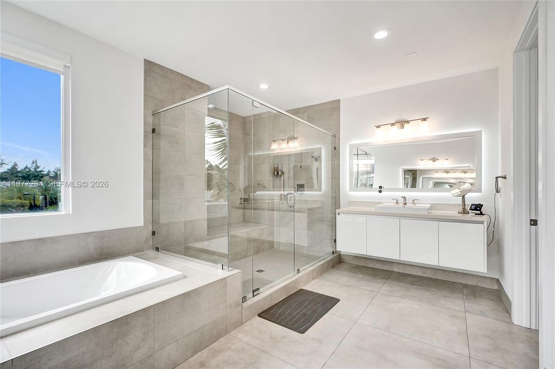 En Venta: $2,680,000 (5 camas, 5 baños, 3841 Pies cuadrados)