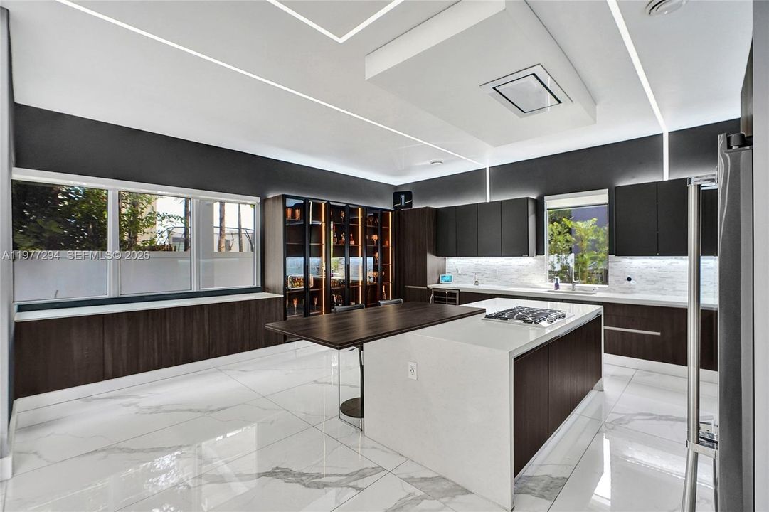 En Venta: $2,680,000 (5 camas, 5 baños, 3841 Pies cuadrados)