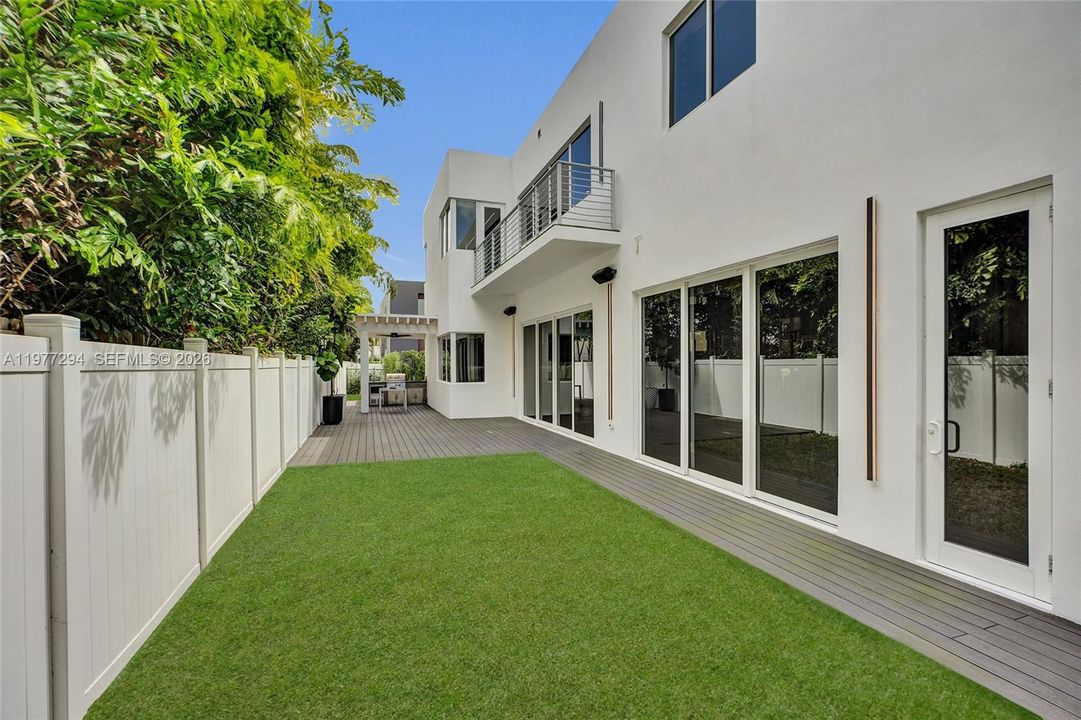 En Venta: $2,680,000 (5 camas, 5 baños, 3841 Pies cuadrados)