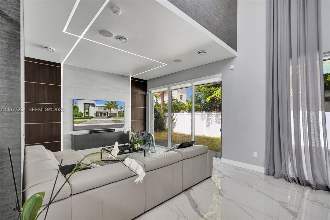 En Venta: $2,680,000 (5 camas, 5 baños, 3841 Pies cuadrados)