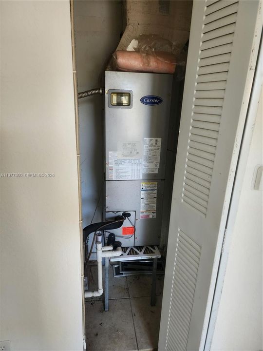 For Sale: $560,000 (0 beds, 0 baths, 1584 Square Feet)