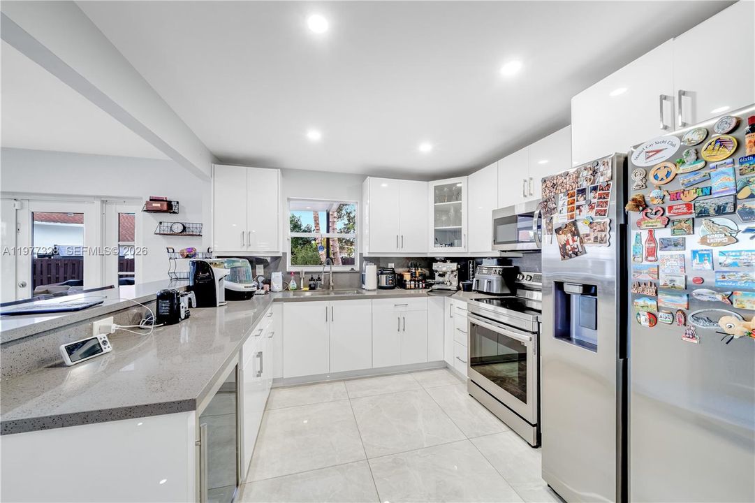 En Venta: $659,000 (3 camas, 2 baños, 1684 Pies cuadrados)