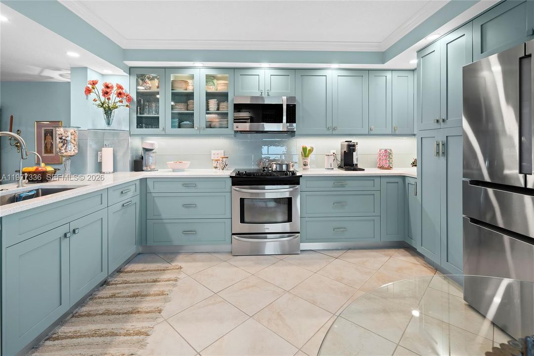 En Venta: $2,295,000 (2 camas, 2 baños, 2010 Pies cuadrados)