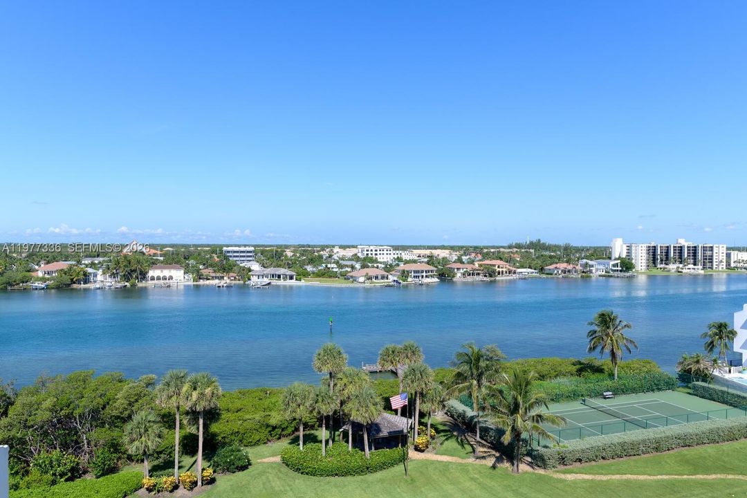 En Venta: $2,295,000 (2 camas, 2 baños, 2010 Pies cuadrados)