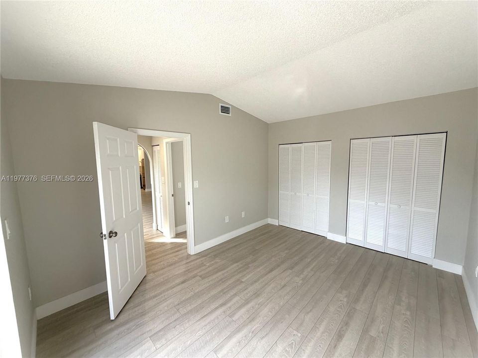 В аренду: $2,000 (2 спален, 2 ванн, 1280 Квадратных фут)