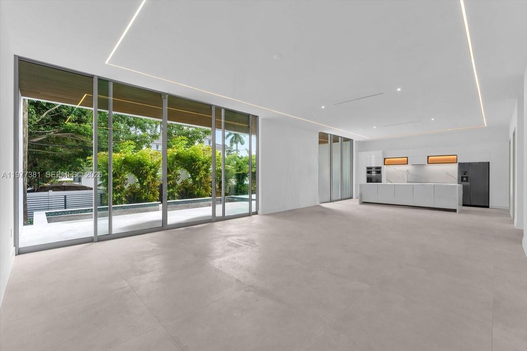 For Sale: $5,700,000 (5 beds, 5 baths, 4410 Square Feet)