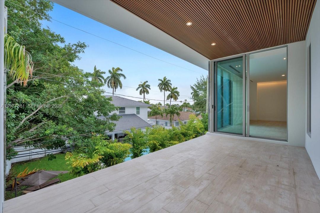 For Sale: $5,700,000 (5 beds, 5 baths, 4410 Square Feet)
