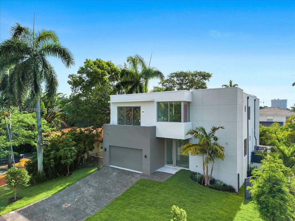 For Sale: $5,700,000 (5 beds, 5 baths, 4410 Square Feet)