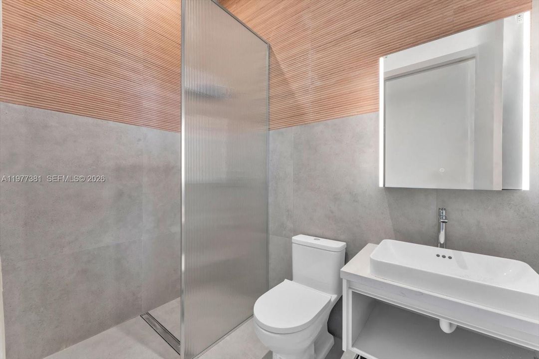 For Sale: $5,700,000 (5 beds, 5 baths, 4410 Square Feet)
