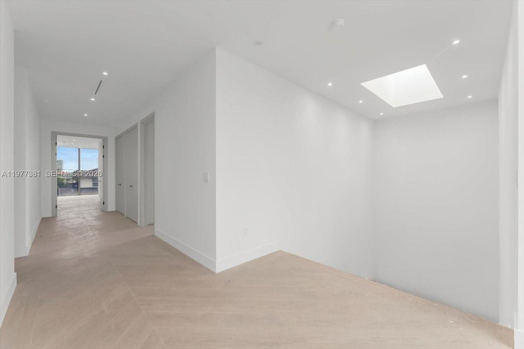 For Sale: $5,700,000 (5 beds, 5 baths, 4410 Square Feet)