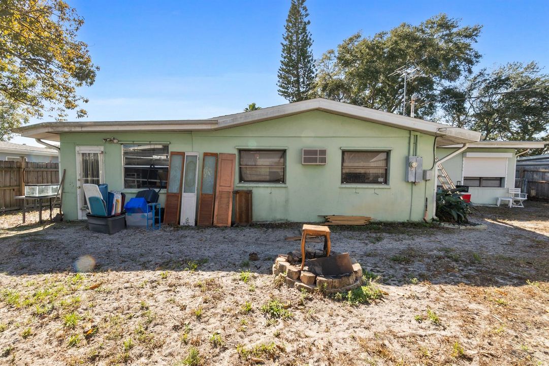 712 Bianca Dr NE_021
