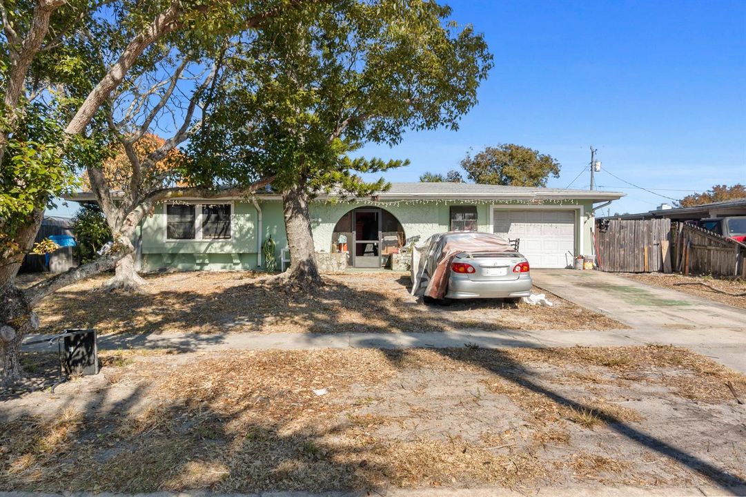 712 Bianca Dr NE_031