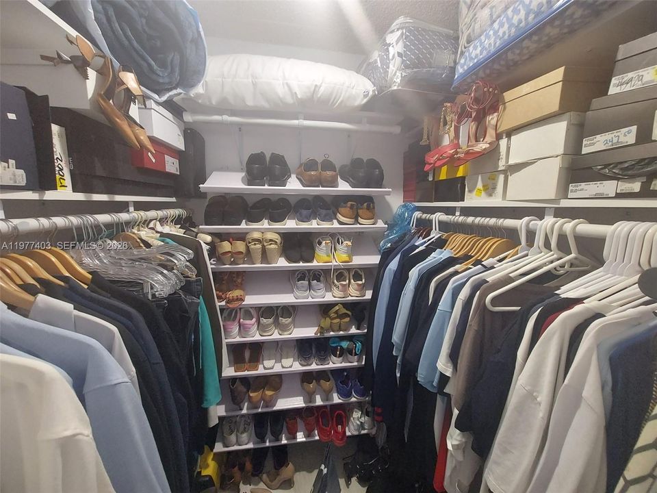 En Venta: $419,000 (2 camas, 2 baños, 1000 Pies cuadrados)