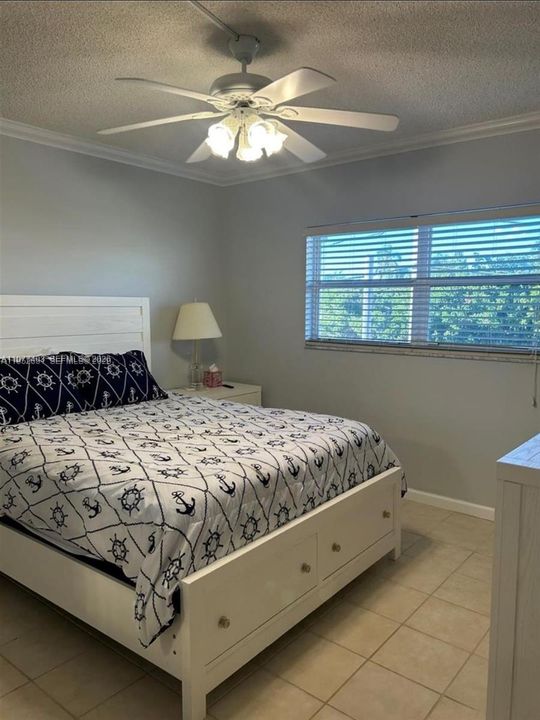 En Venta: $419,000 (2 camas, 2 baños, 1000 Pies cuadrados)