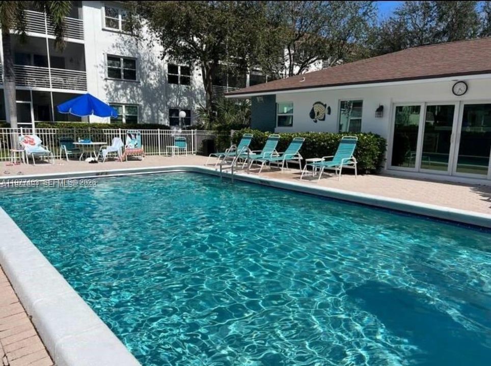 En Venta: $419,000 (2 camas, 2 baños, 1000 Pies cuadrados)