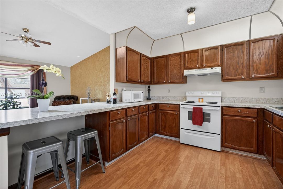 En Venta: $295,000 (3 camas, 2 baños, 1160 Pies cuadrados)