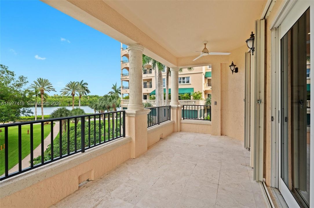 На продажу: $1,875,000 (3 спален, 3 ванн, 3190 Квадратных фут)