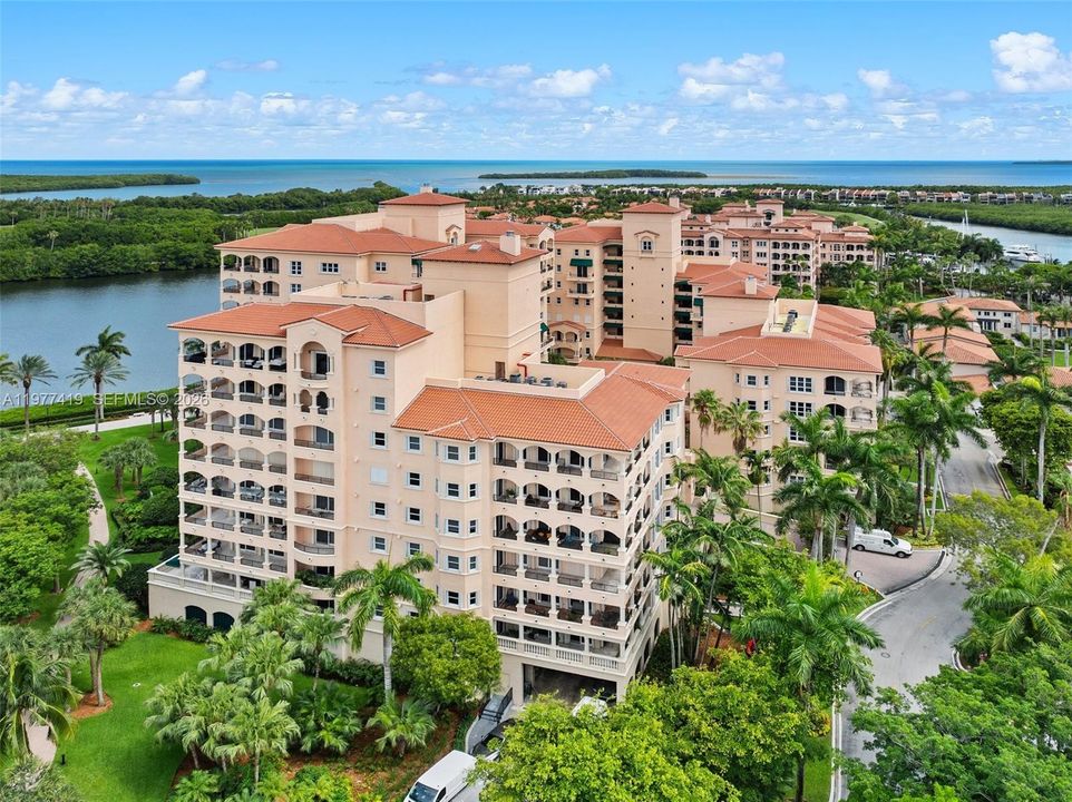 На продажу: $1,875,000 (3 спален, 3 ванн, 3190 Квадратных фут)