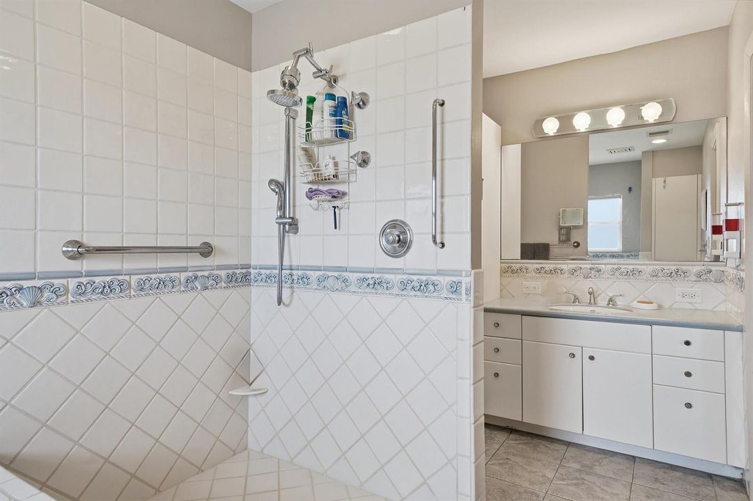 Primary bath