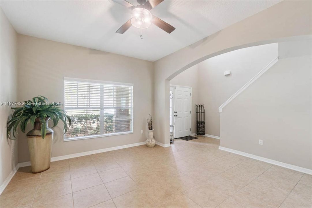 Recently Sold: $549,000 (5 beds, 3 baths, 3206 Square Feet)