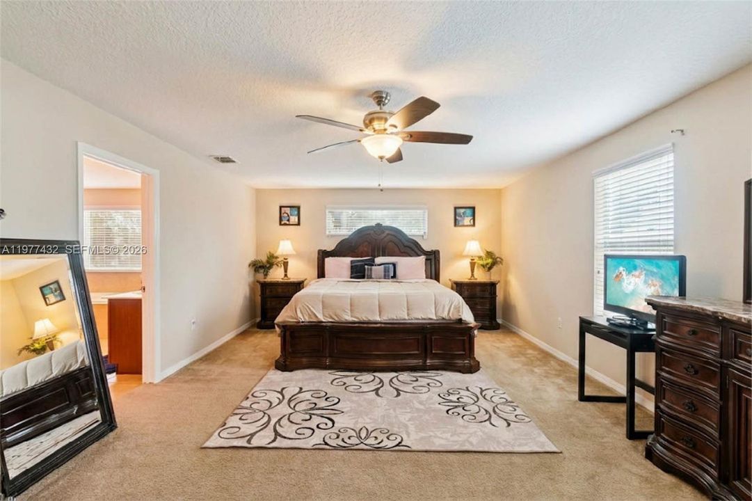 Recently Sold: $549,000 (5 beds, 3 baths, 3206 Square Feet)