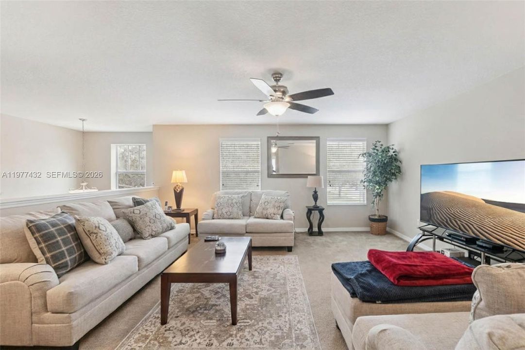 Recently Sold: $549,000 (5 beds, 3 baths, 3206 Square Feet)
