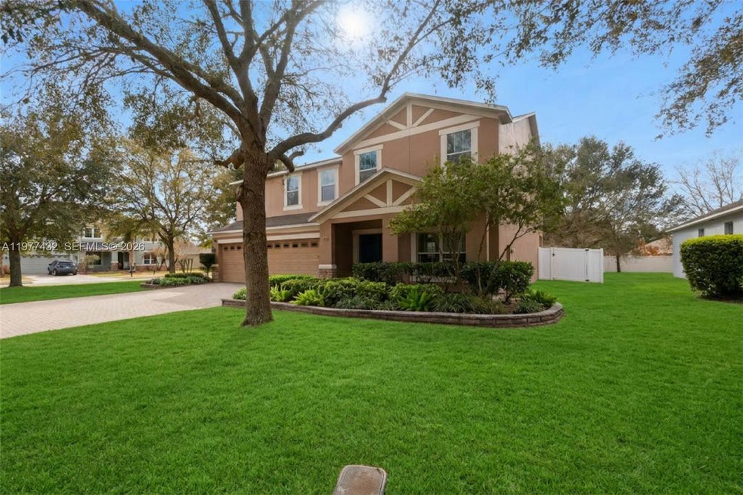 Recently Sold: $549,000 (5 beds, 3 baths, 3206 Square Feet)