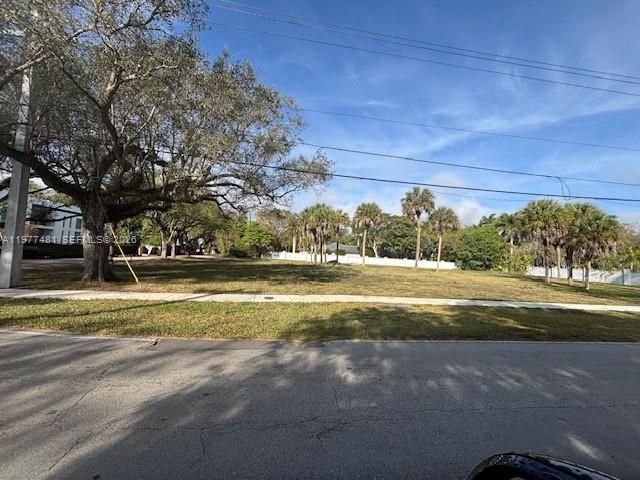 For Sale: $4,000,000 (0.80 acres)