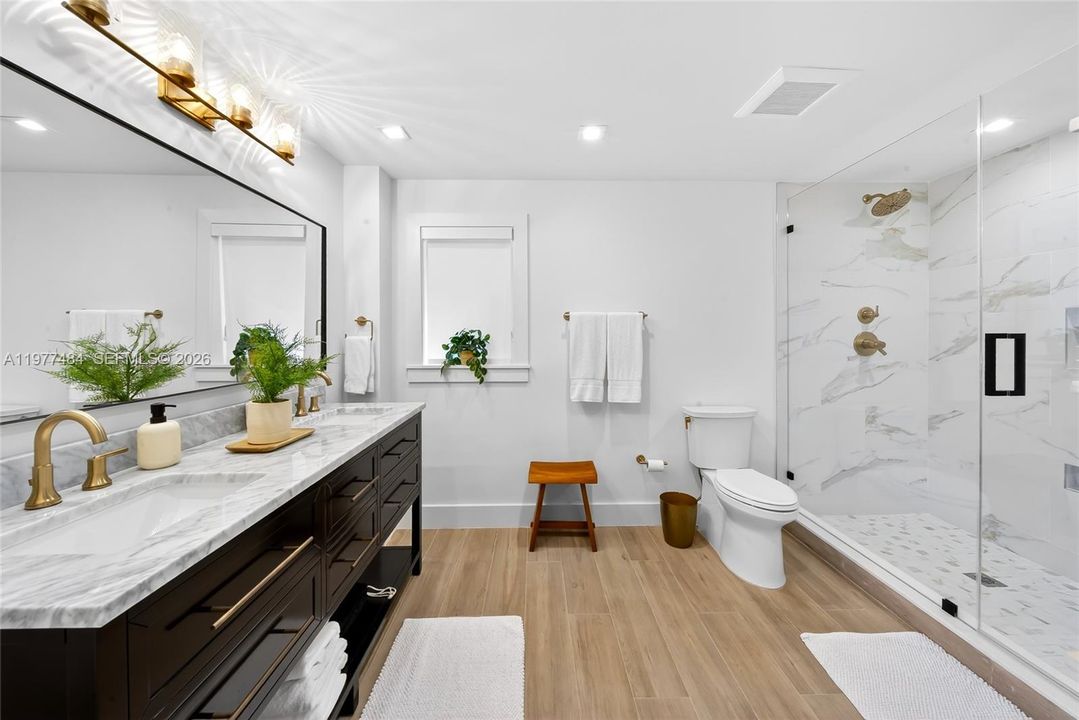 For Rent: $28,000 (6 beds, 6 baths, 4108 Square Feet)