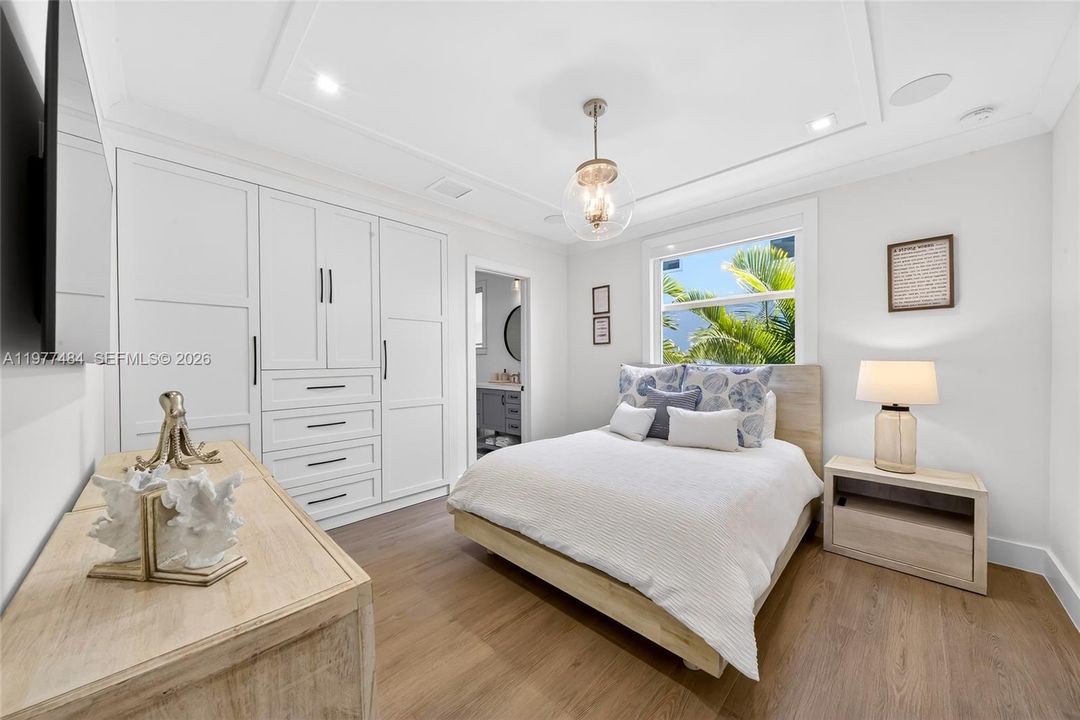 For Rent: $28,000 (6 beds, 6 baths, 4108 Square Feet)