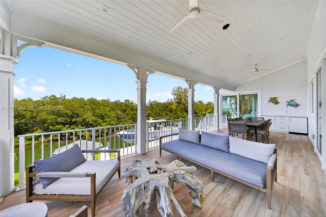 For Rent: $28,000 (6 beds, 6 baths, 4108 Square Feet)