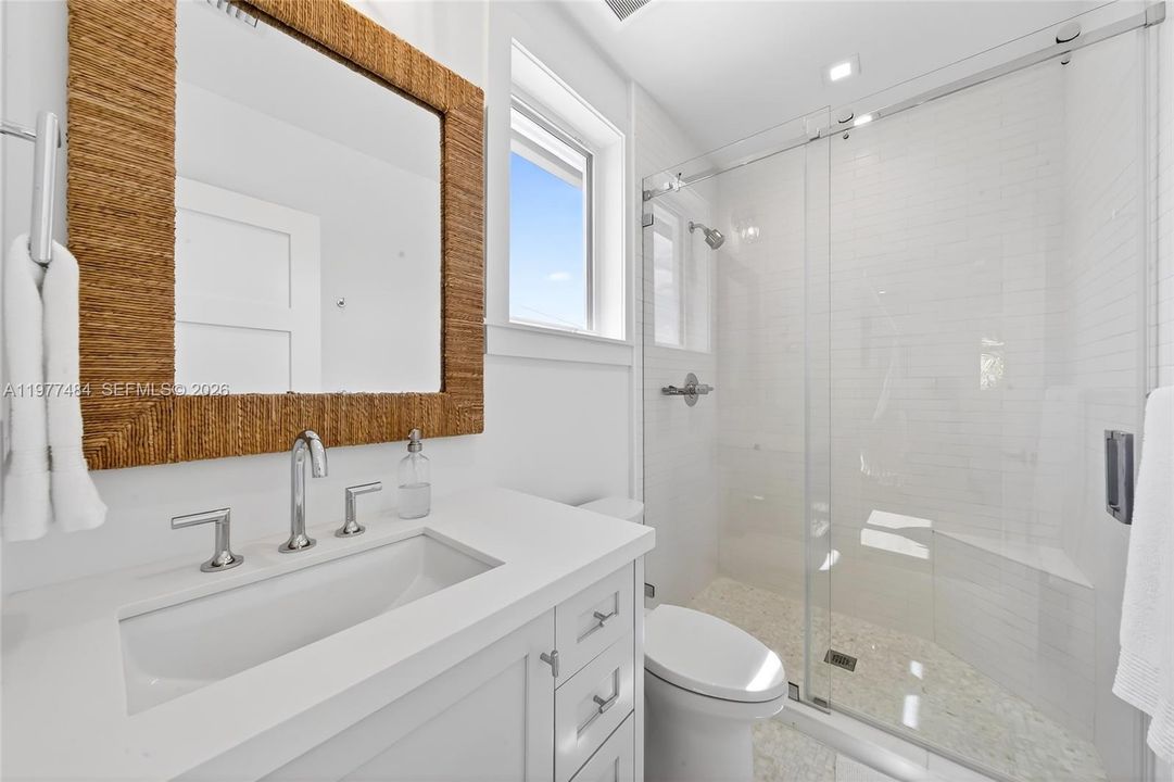 For Rent: $28,000 (6 beds, 6 baths, 4108 Square Feet)