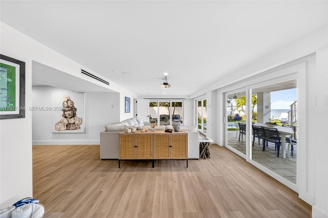 For Rent: $28,000 (6 beds, 6 baths, 4108 Square Feet)