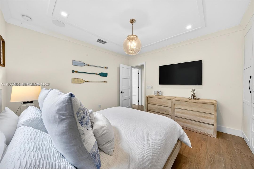 For Rent: $28,000 (6 beds, 6 baths, 4108 Square Feet)