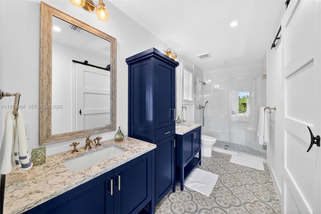 For Rent: $28,000 (6 beds, 6 baths, 4108 Square Feet)