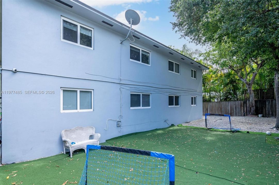 Activo con contrato: $1,799,999 (0 camas, 0 baños, 3868 Pies cuadrados)