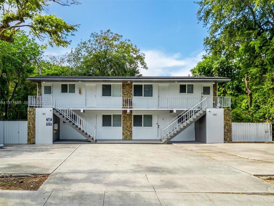 Activo con contrato: $1,799,999 (0 camas, 0 baños, 3868 Pies cuadrados)