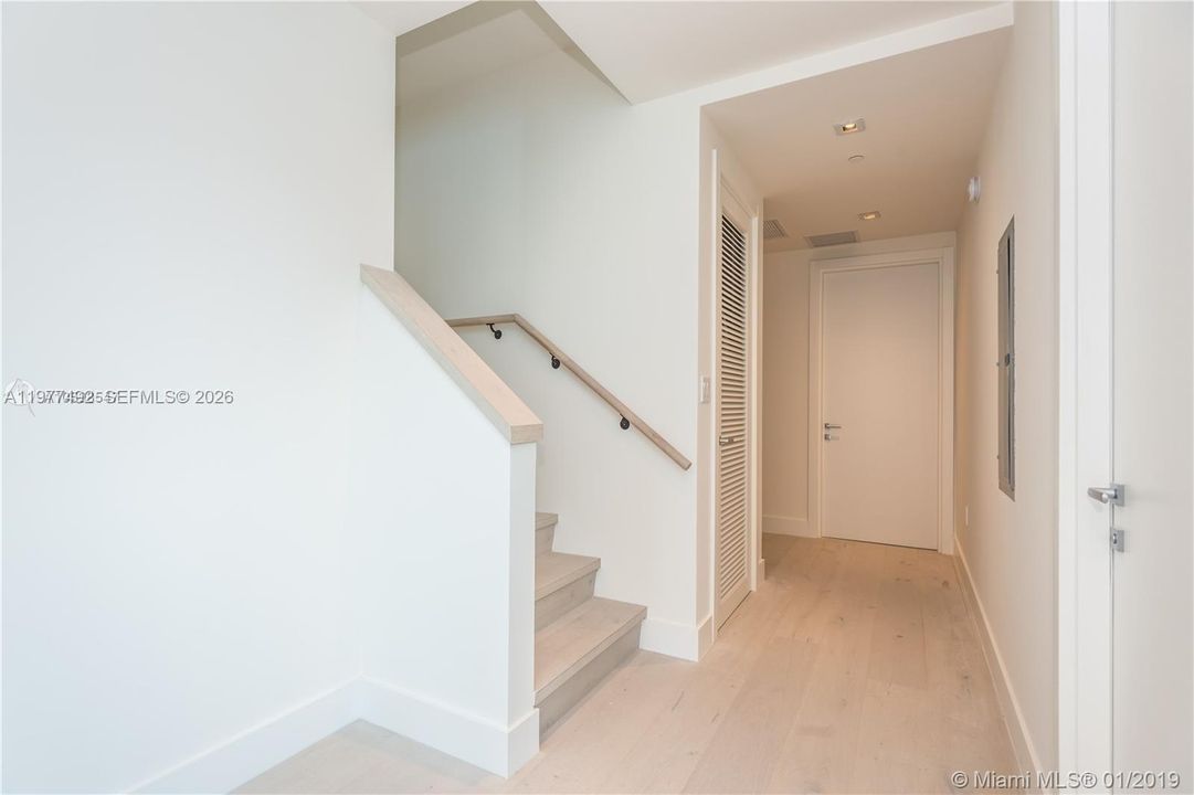 На продажу: $3,250,000 (3 спален, 2 ванн, 2190 Квадратных фут)