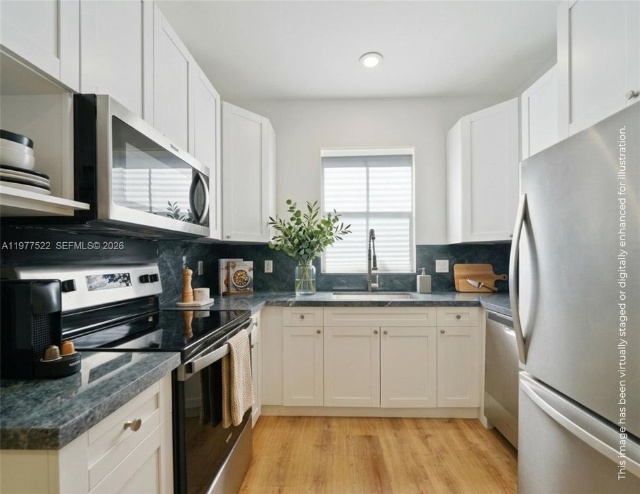 For Sale: $775,000 (2 beds, 1 baths, 840 Square Feet)