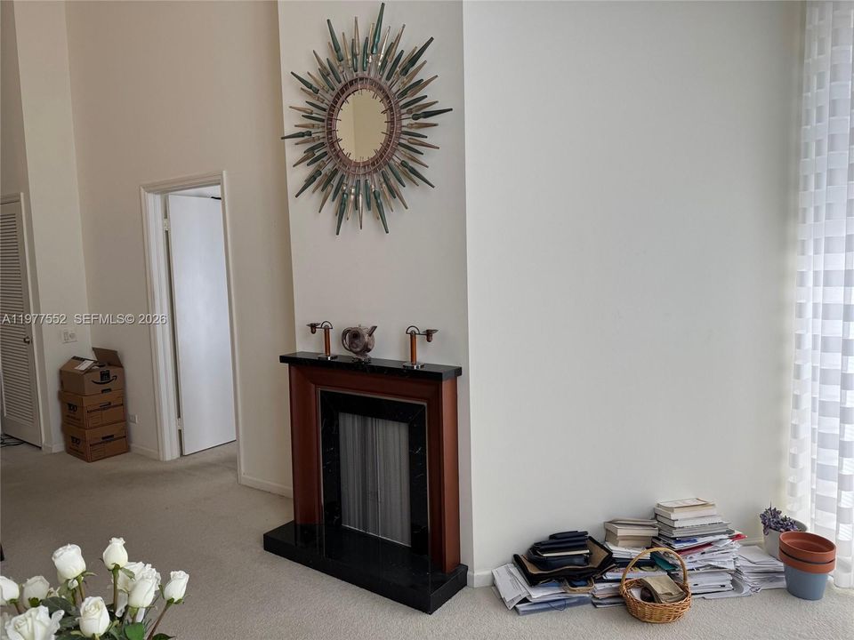 Под контрактом: $495,000 (1 спален, 1 ванн, 834 Квадратных фут)