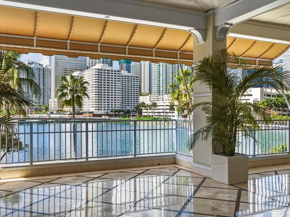 Под контрактом: $495,000 (1 спален, 1 ванн, 834 Квадратных фут)