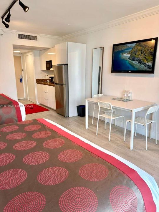For Sale: $115,000 (0 beds, 1 baths, 360 Square Feet)