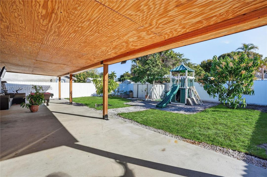 En Venta: $479,000 (3 camas, 1 baños, 1215 Pies cuadrados)