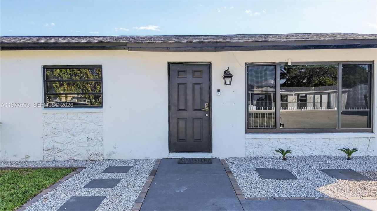 En Venta: $479,000 (3 camas, 1 baños, 1215 Pies cuadrados)