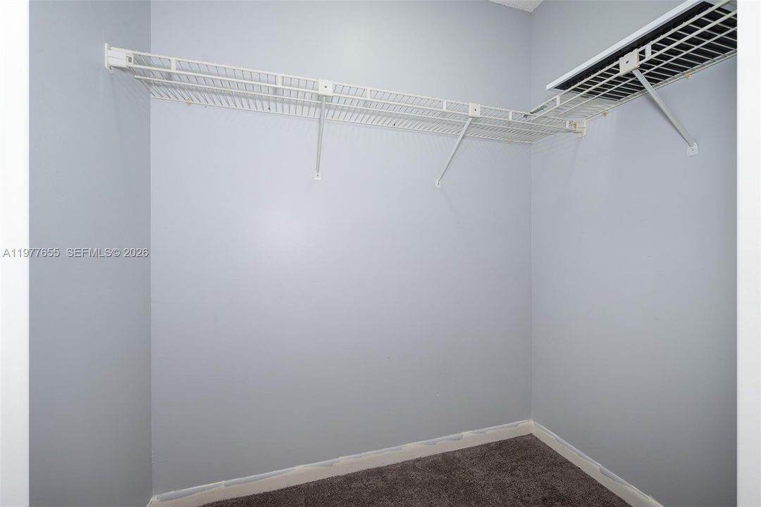 Activo con contrato: $1,850 (1 camas, 1 baños, 915 Pies cuadrados)