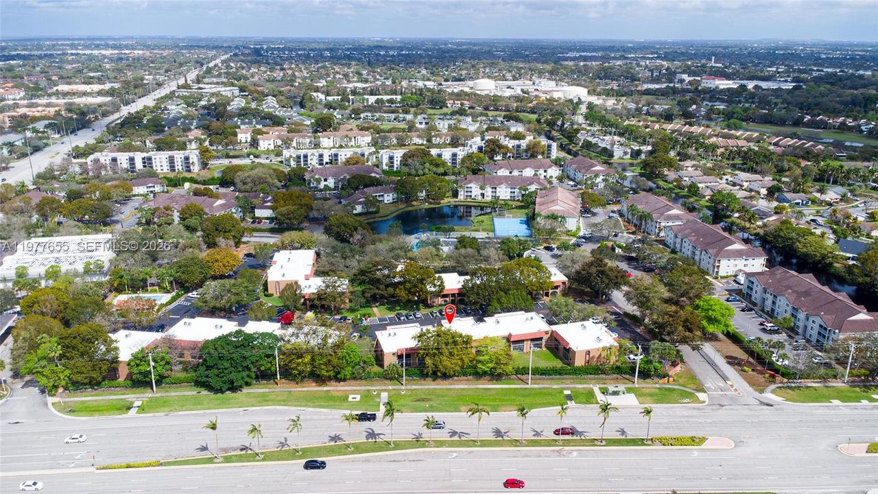 Activo con contrato: $1,850 (1 camas, 1 baños, 915 Pies cuadrados)