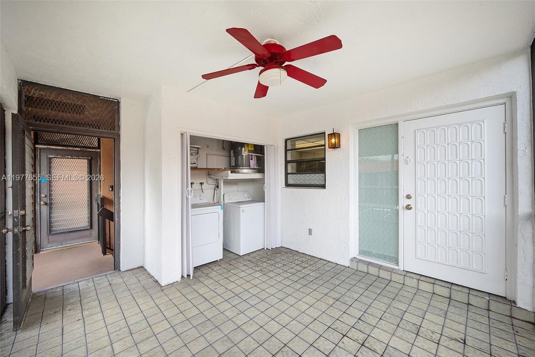 Activo con contrato: $1,850 (1 camas, 1 baños, 915 Pies cuadrados)