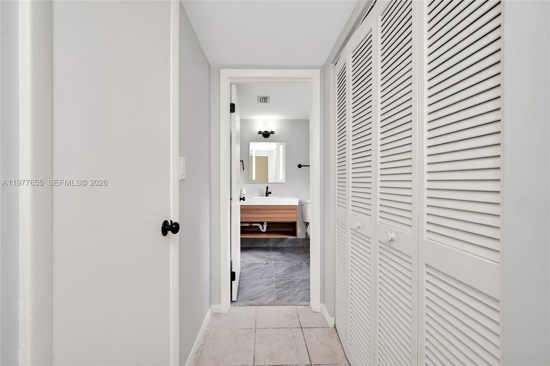 Activo con contrato: $1,850 (1 camas, 1 baños, 915 Pies cuadrados)