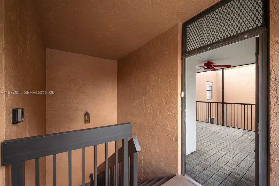 Activo con contrato: $1,850 (1 camas, 1 baños, 915 Pies cuadrados)