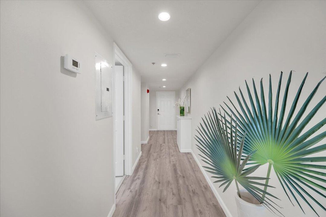 33-33 - 275 Palm Ave B304